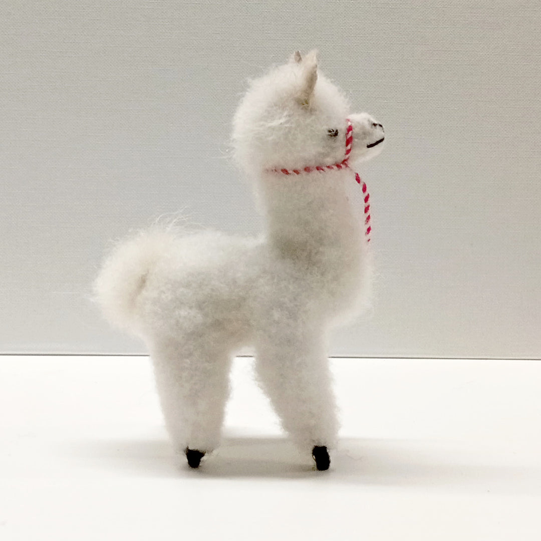 Stofftier Lama in Handarbeit